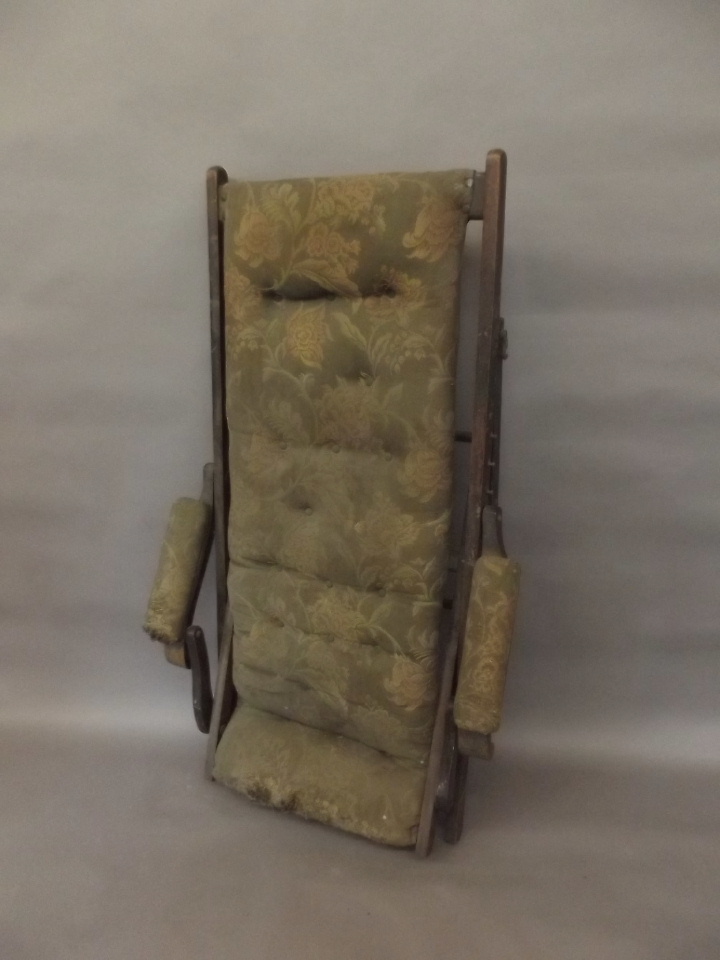 A Victorian walnut folding steamer/campaign chair - Image 2 of 2