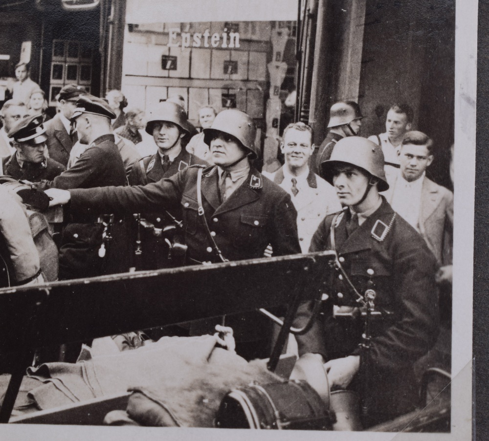 Historic Original Photograph Album Belonging to Eva Braun - Image 8 of 28