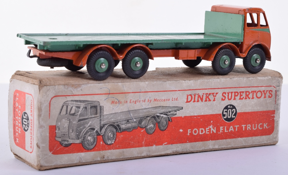 Dinky boxed 502 Foden Flat truck, 1st type orange cab and chassis, green flash, hubs and back, plain - Image 2 of 2