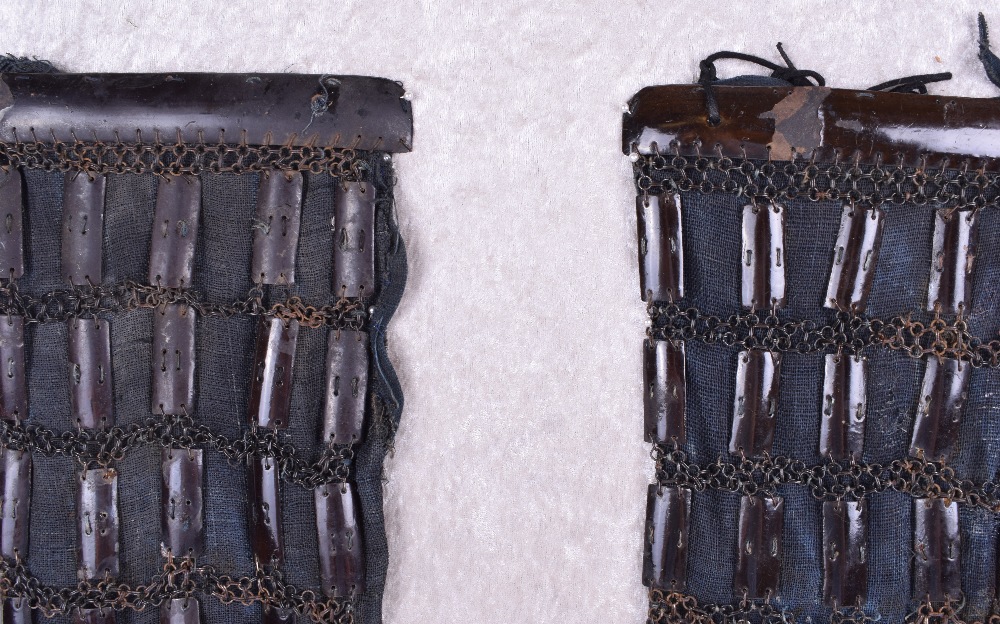 Pair of Sleeves Sode from a Japanese Armour - Bild 3 aus 4