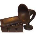 A very good Atwater Kent type 40 and hornspeaker wireless set, With 7 valve line-up, within