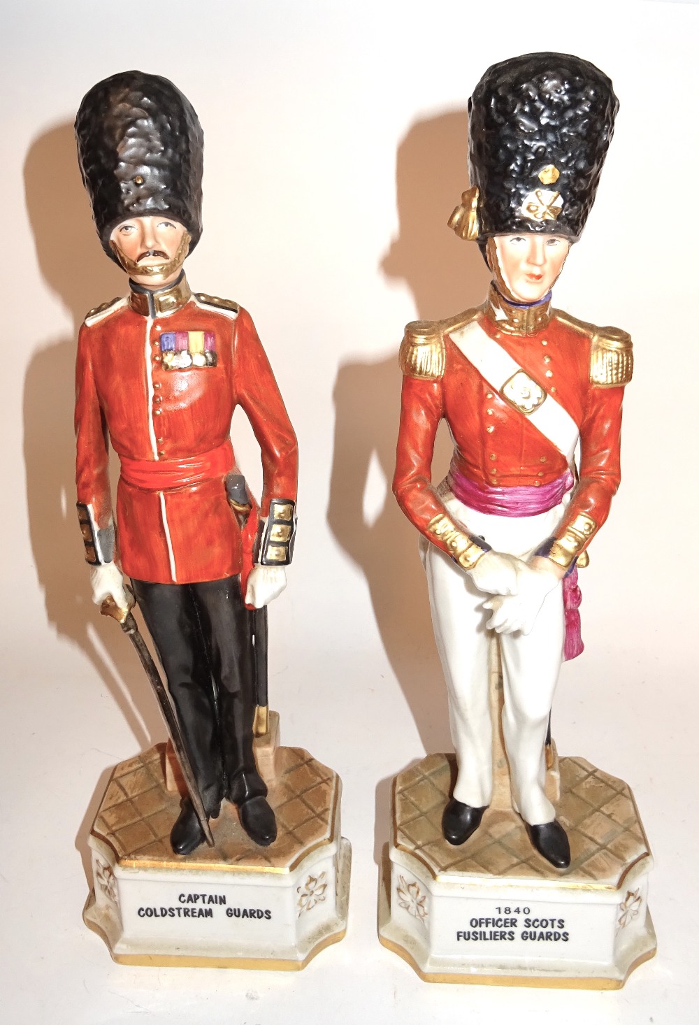 Michael Sutty Fine Porcelain 150mm Figurine 'Train of Artillery 1700 - Image 3 of 3