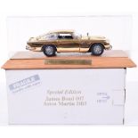 Danbury Mint Special Edition James Bond 007 Aston Martin DB5 1:24 scale model, gold plated, in