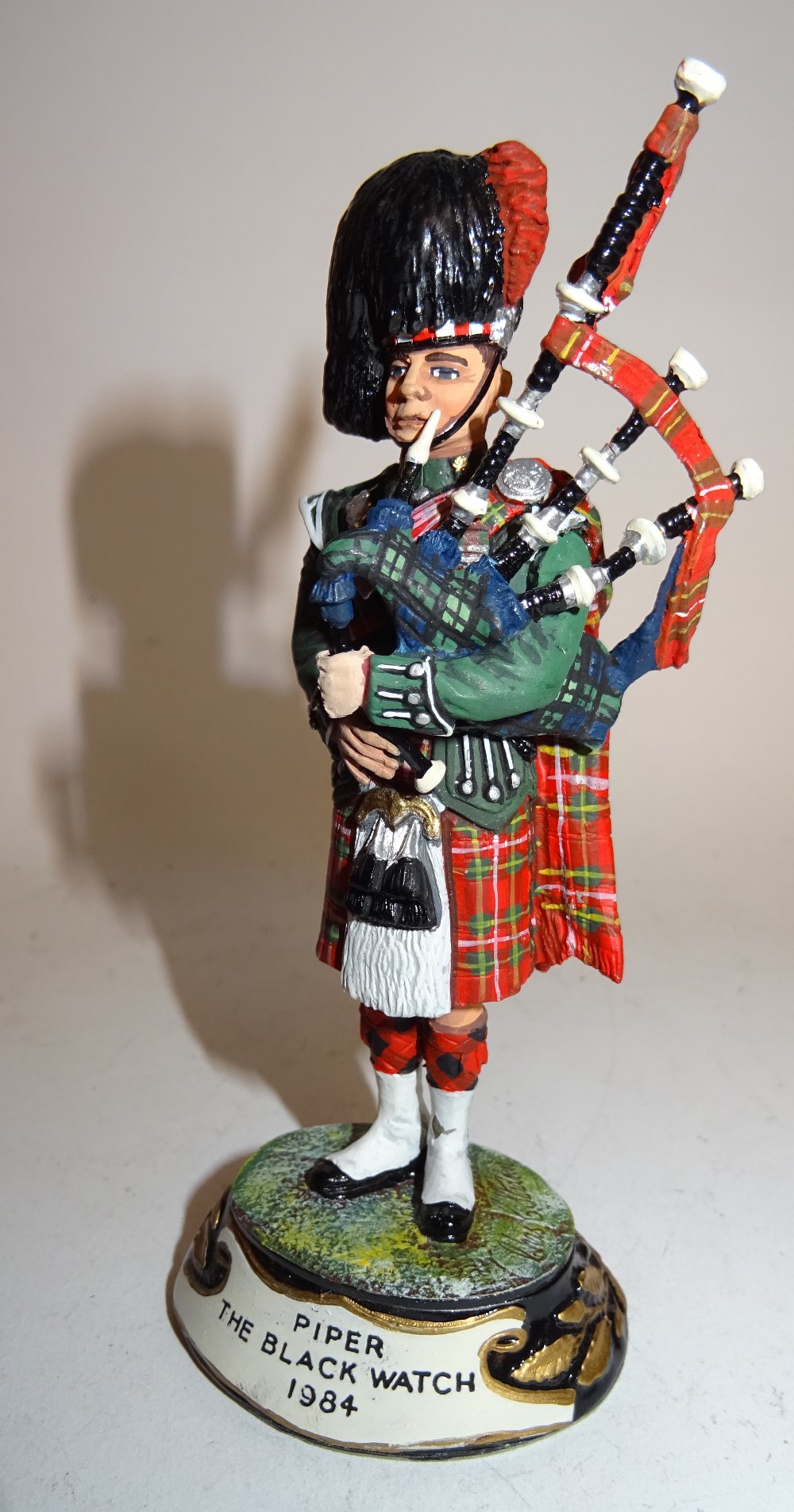 Figurines depicting the Black Watch - Image 3 of 4