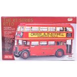 Sun Star 2921 London Transport AEC RT Bus, 1946 RT10-FXT 185 -1:24 Scale, in near mint to mint boxed