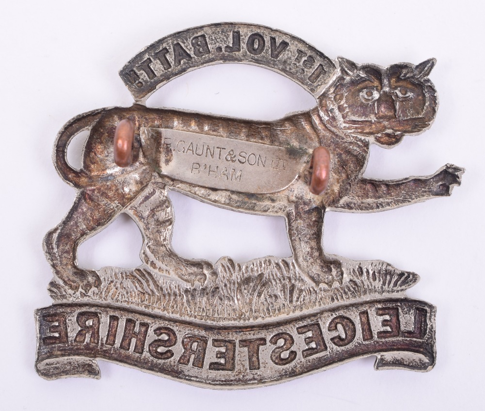 1st Volunteer Battalion Leicestershire Regiment Cap Badge - Image 2 of 2