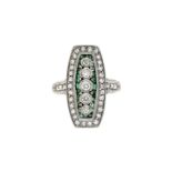 Ring in white gold, emeralds and diamonds MATERIAL: white gold, emeralds and diamonds DESCRIPTION: