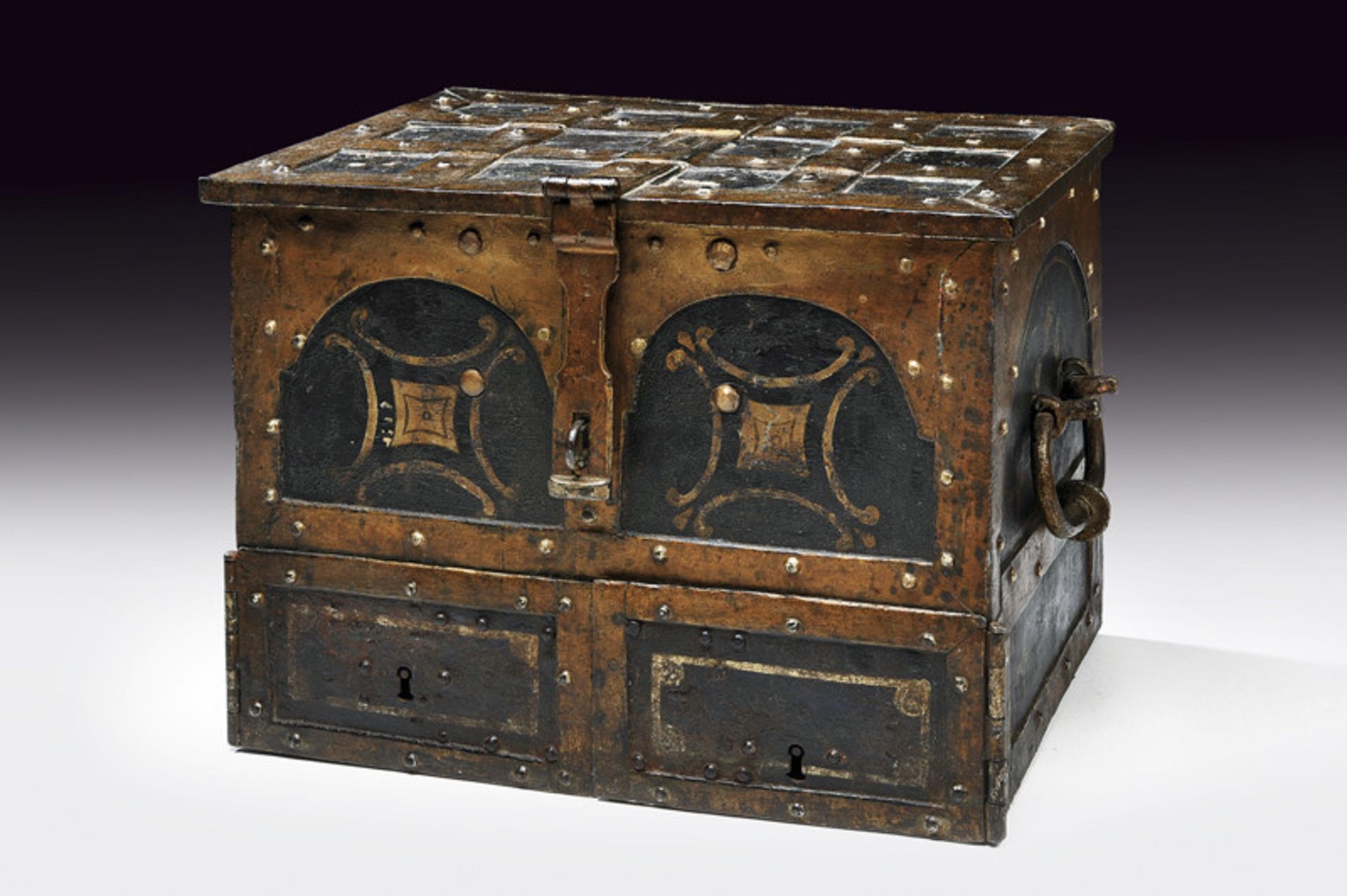 A travelling iron strong-box, dating: 18th Century, provenance: Europe, dating: 18th Century,