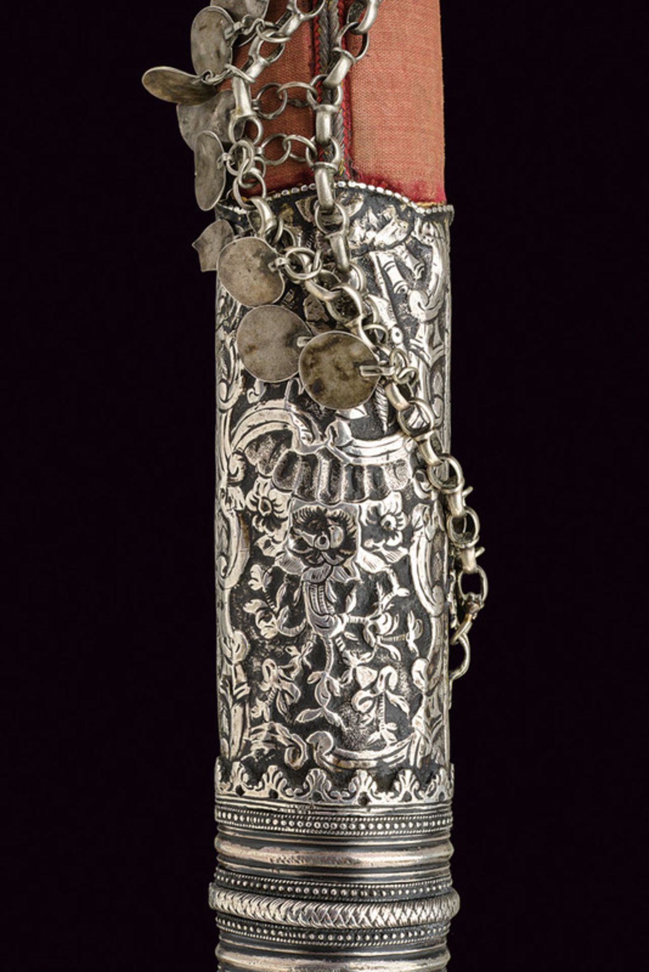 A beautiful silver mounted yatagan, dating: 19th Century, provenance: Turkey, dating: 19th - Bild 7 aus 8