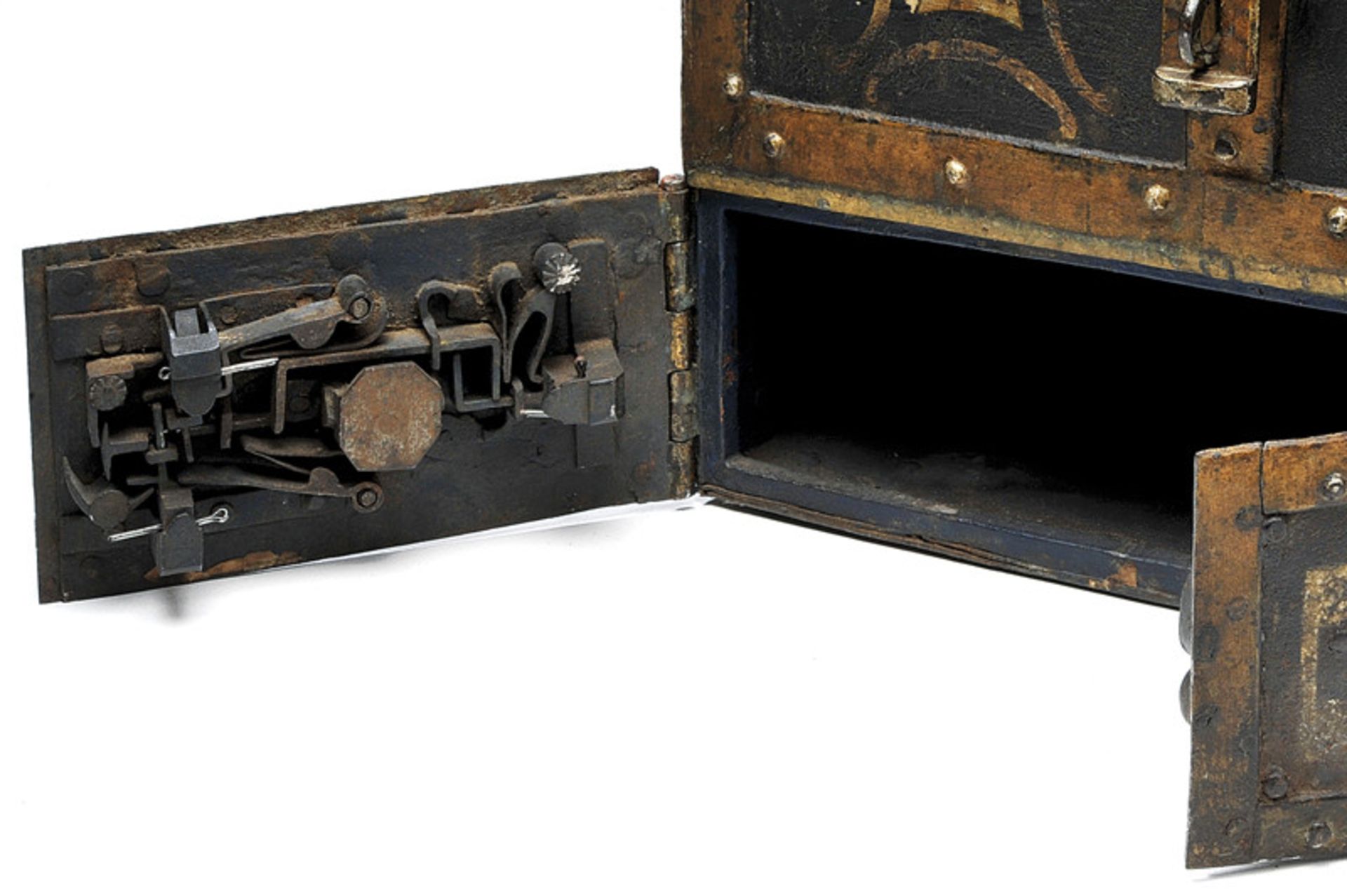 A travelling iron strong-box, dating: 18th Century, provenance: Europe, dating: 18th Century, - Image 2 of 11