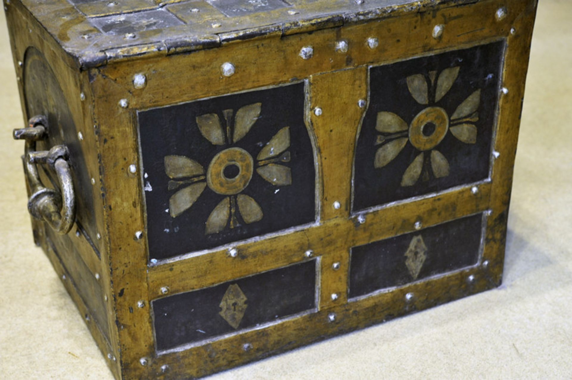 A travelling iron strong-box, dating: 18th Century, provenance: Europe, dating: 18th Century, - Image 9 of 11