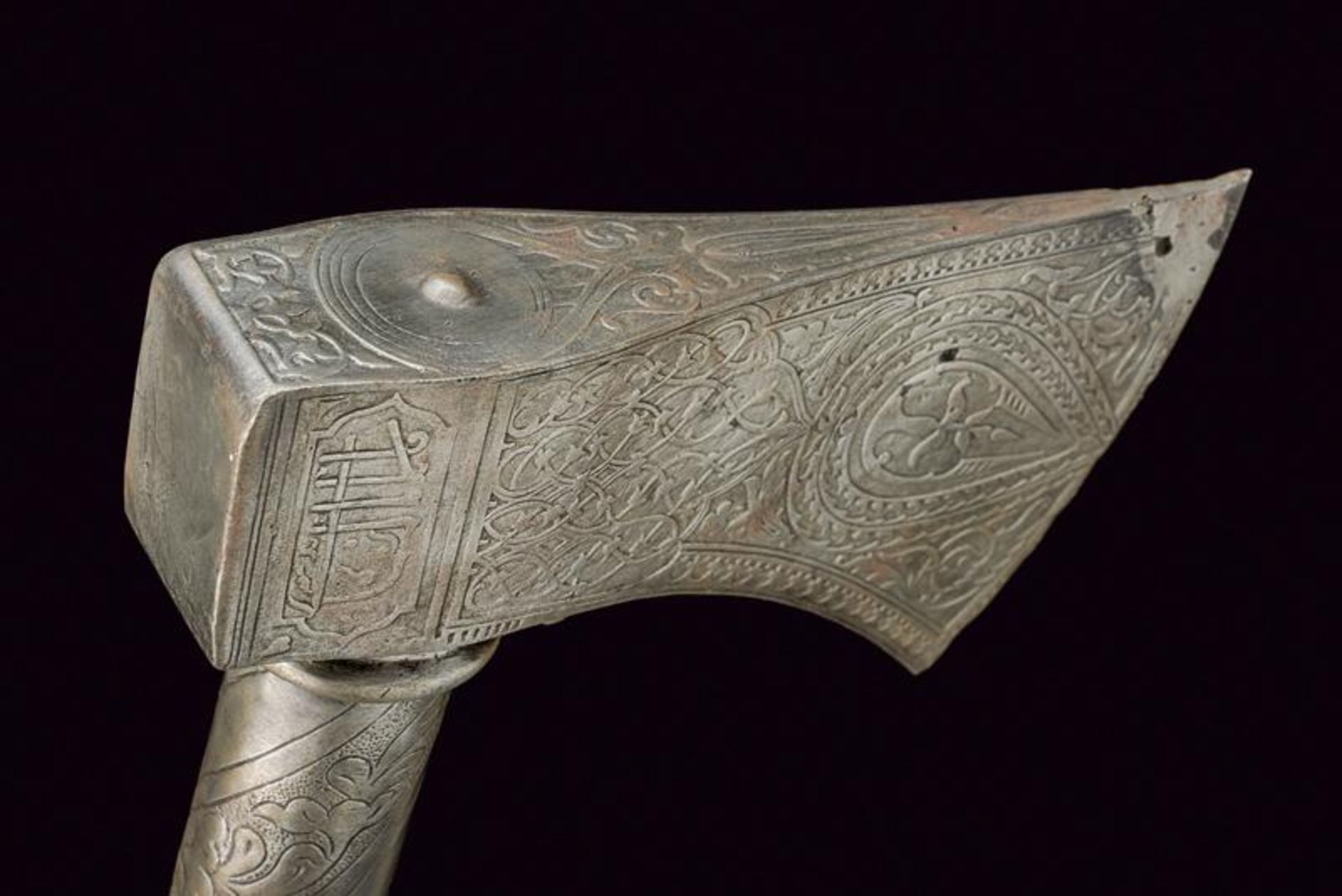 A heavy tabar, dating: 19th Century, provenance: Indopersia, dating: 19th Century, provenance: - Image 4 of 4