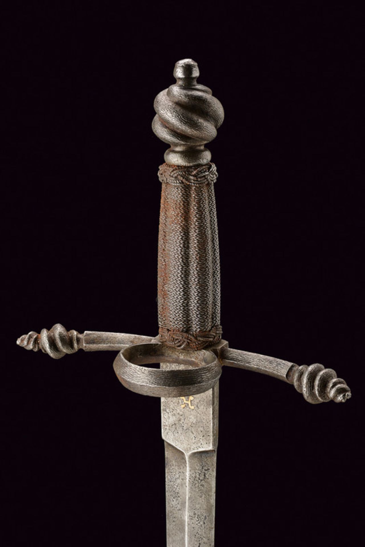 A composite left hand dagger - Image 2 of 7