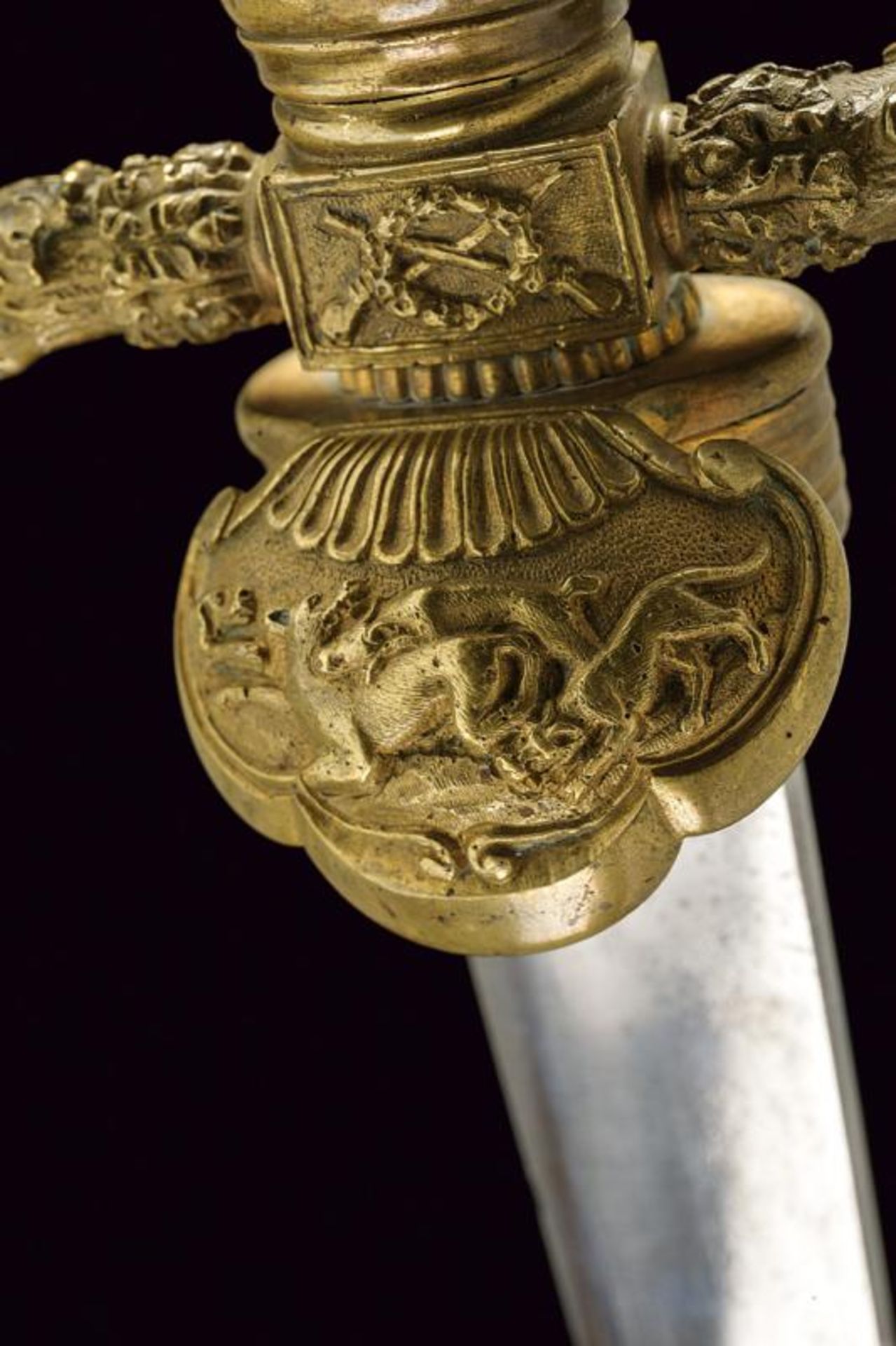 A hunting dagger - Image 3 of 5
