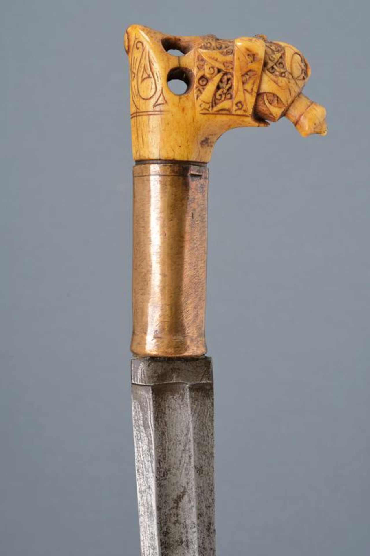 A small Dayak mandau - Image 2 of 3