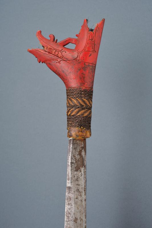 A Dayak mandau - Image 2 of 3