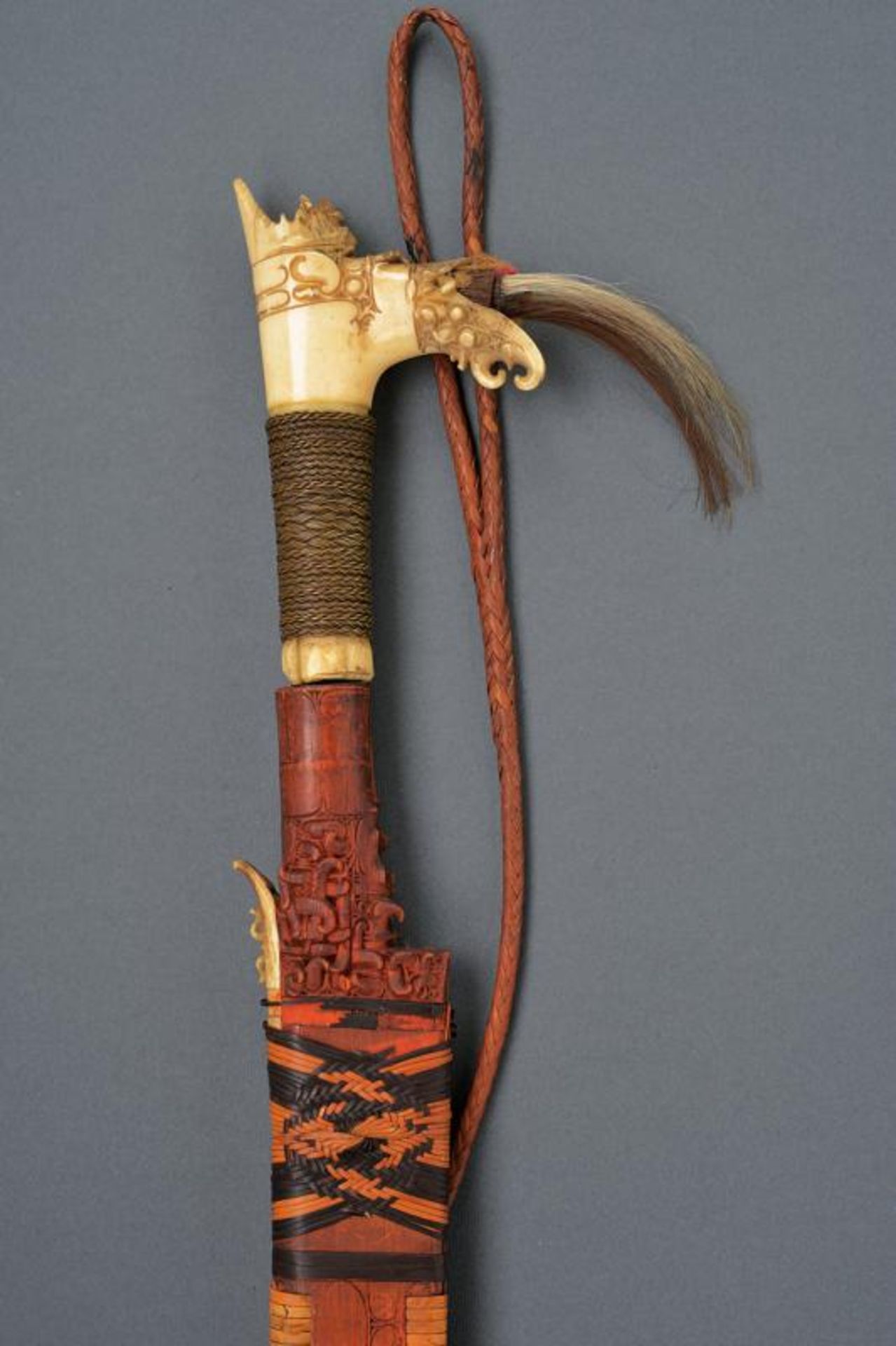 A Kavan-Dayak mandau - Image 2 of 3