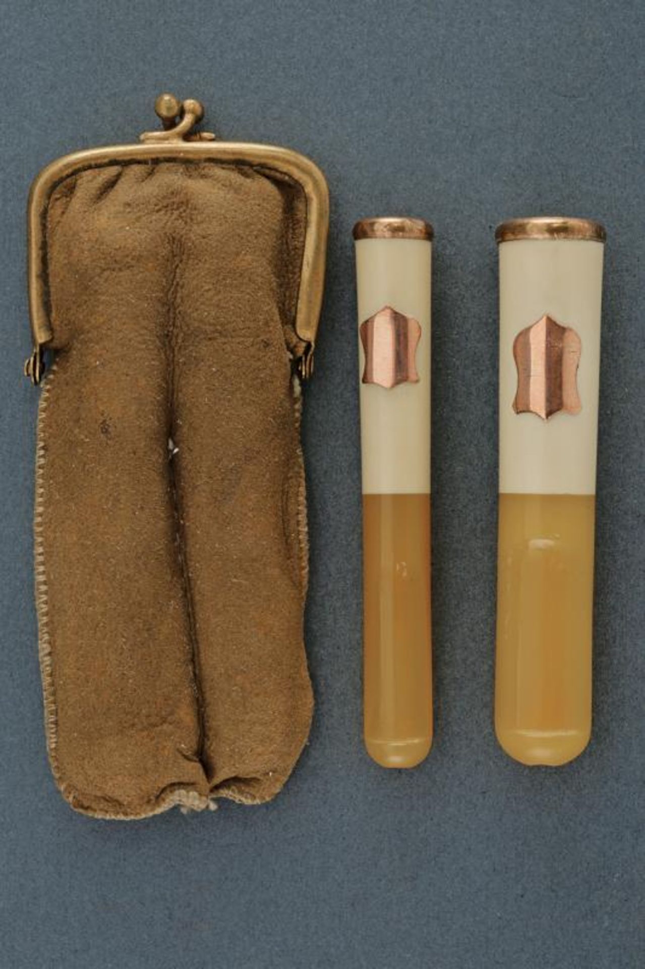 A set of two cigarette holders