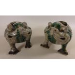 Pair of Chinese mythical three legged toads Condition Report <a href='//www.