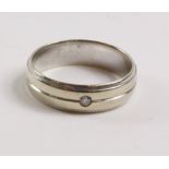 9ct white gold band with single diamond hallmarked approx 5.