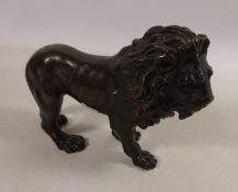 Bronze model of a Lion Condition Report <a href='//www.davidduggleby.