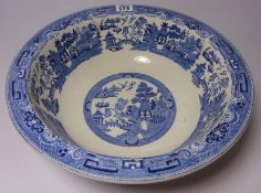 Large Wedgwood blue and white Willow pattern bowl D40cm