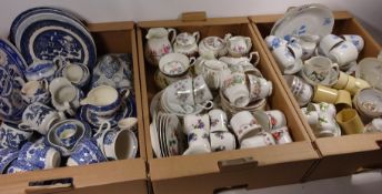 Blue and white ceramics, Wedgwood teaware, large ceramic wash basin,