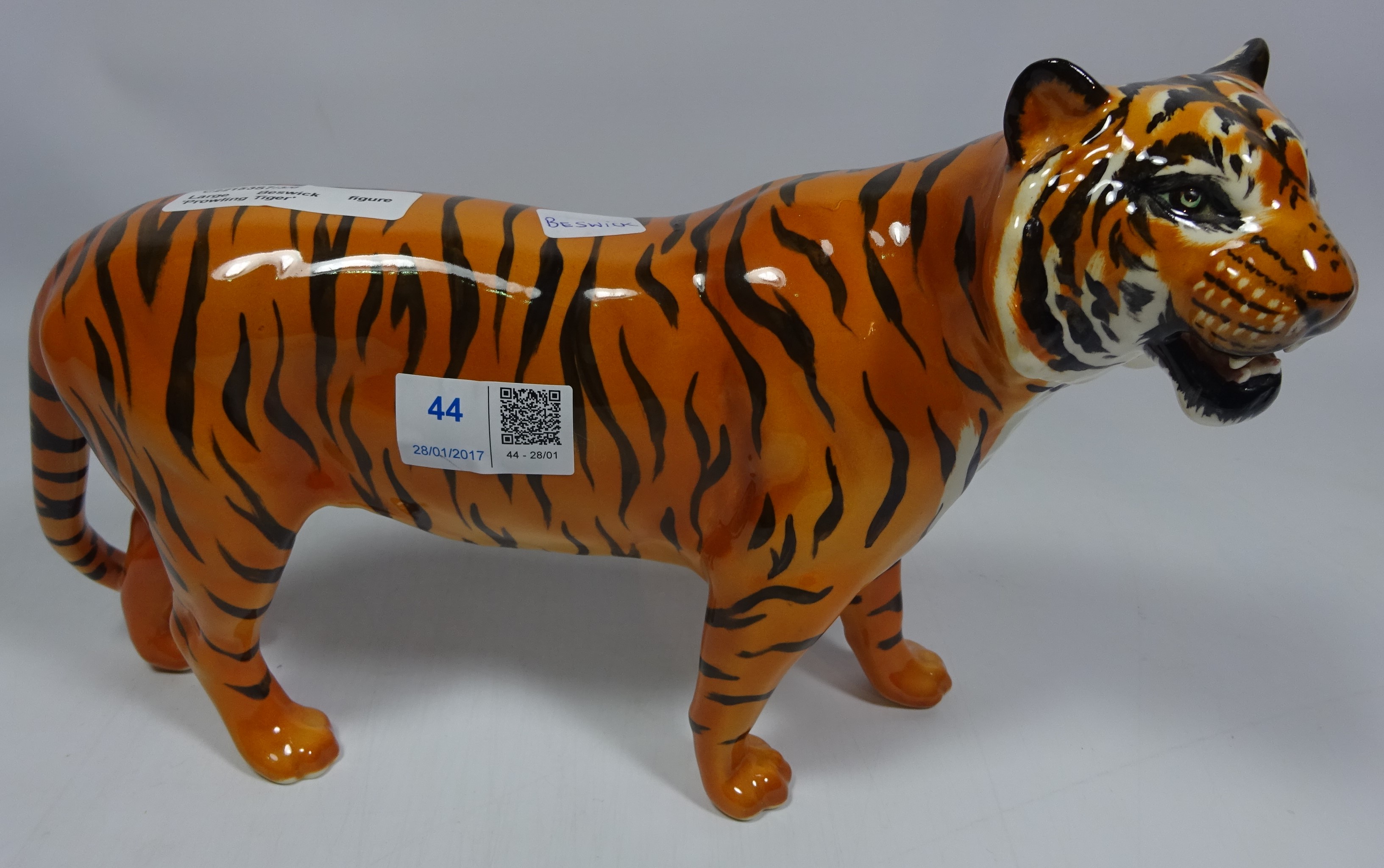 Large Beswick figure 'Prowling Tiger' L29cm Condition Report <a href='//www.