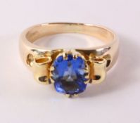 Hallmarked 9ct gold ring set with a blue zircon Condition Report <a href='//www.
