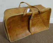 Vintage tan leather suitcase Condition Report <a href='//www.davidduggleby.