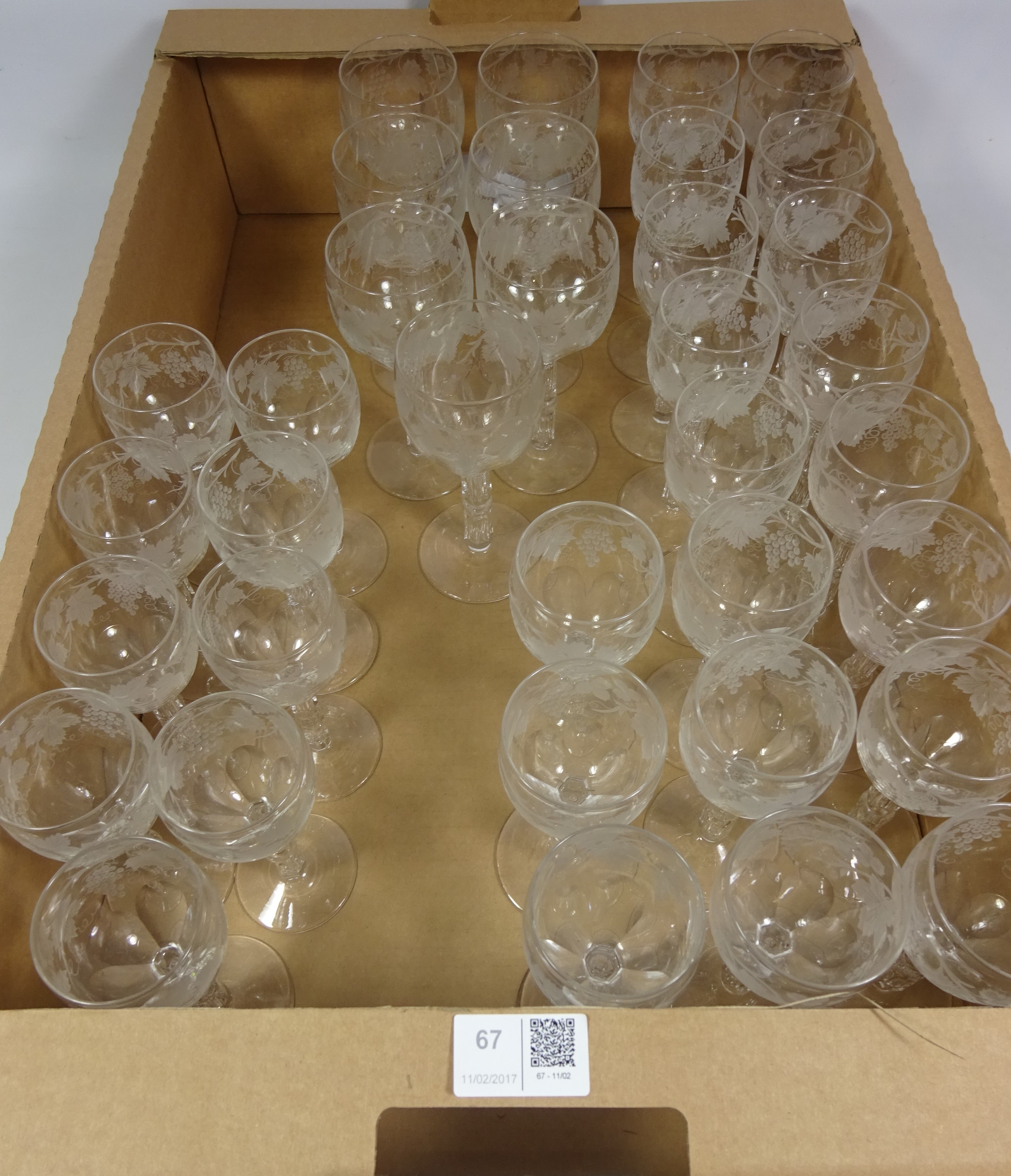 Suite of etched and cut glass drinking glasses Condition Report <a href='//www.