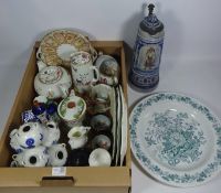 19th/ early 20th Century blue and white Worcester group of Chinese style vases,