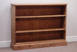 Solid pine open bookcase, W122cm, H92cm, D26cm Condition Report <a href='//www.