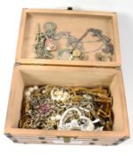 Costume and 925 silver jewellery and cuff-links in wooden box Condition Report