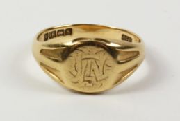 Hallmarked 9ct gold signet ring approx 7.6gm Condition Report <a href='//www.