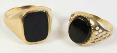 Two black onyx gold signet rings hallmarked 9ct Condition Report <a href='//www.