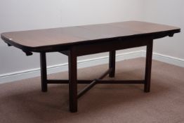 Early 20th century oak drawer leaf dining table with two leaves,