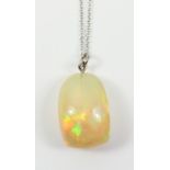 Yellow opal pendant necklace stamped 750 approx 17 carat Condition Report <a