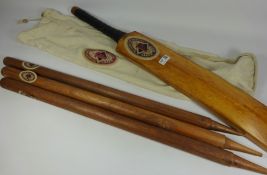 The Foster Brewing Co ltd advertising cricket bat and stumps in matching bag Condition