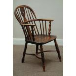 Early 19th century low comb and splat back Windsor armchair,