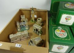 Collection of Lilliput Lane 'Britain's Heritage' including Buckingham Palace, Big Ben,