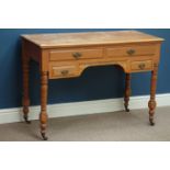 Edwardian satin walnut kneehole desk/dressing table, four drawers, W107cm, H75cm,