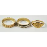 9ct white and yellow gold band,