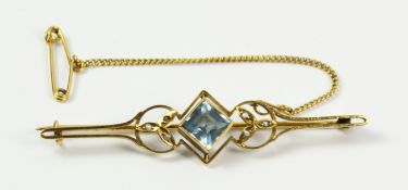 Aquamarine and seed pearl bar brooch stamped 9ct Condition Report <a