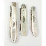 Mother of pearl fruit knife with hallmarked silver blade by Joseph Rodgers & Sons Sheffield 1902
