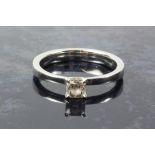 Platinum single stone diamond ring hallmarked Condition Report excellent stone and