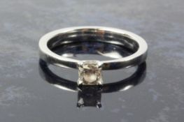 Platinum single stone diamond ring hallmarked Condition Report excellent stone and