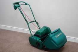Qualcast electrical cylinder lawnmower Condition Report <a href='//www.