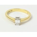 Baguette diamond ring hallmarked 18ct Condition Report excellent stone and