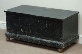 20th century painted tool chest, W95cm, H47cm,